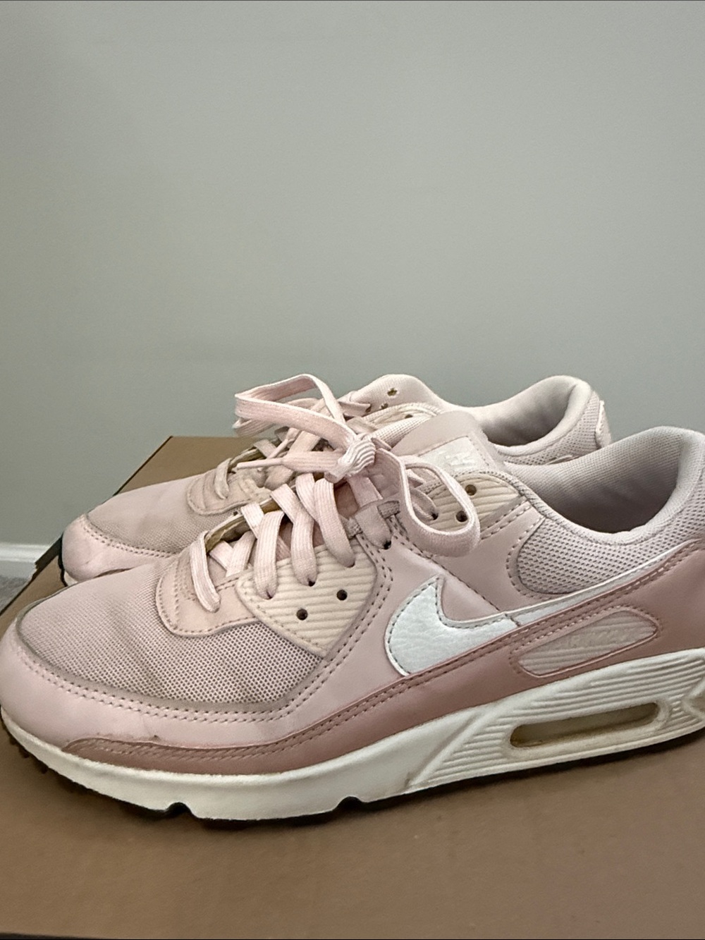 Nike Women's Light Pink and White Low-Top Sneakers